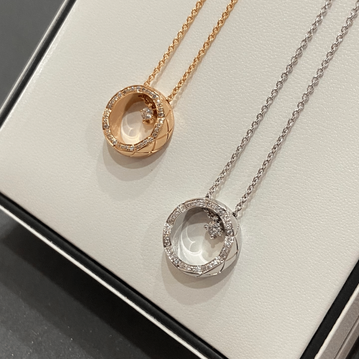 샤넬 코코크러쉬 퀼팅 모티프 네크리스 – 14K/18K 국내제작 42 39